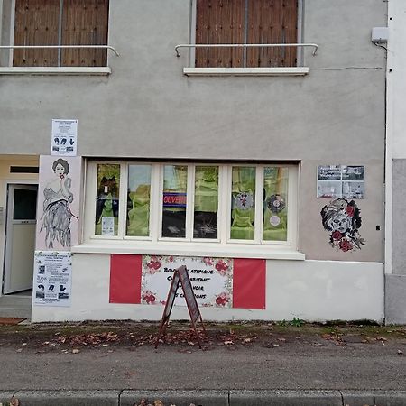 Appartement Le Labyrinthe Du Peintre Bransat Exterior photo